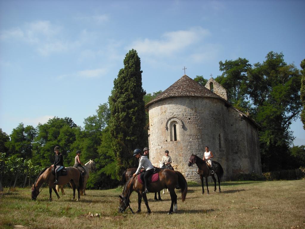 Bed and Breakfast Relais Du Haget Cravenceres Экстерьер фото